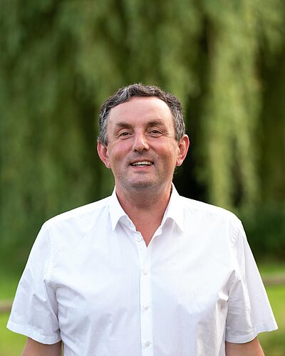 Reinhard Schmid Reinhard Schmid